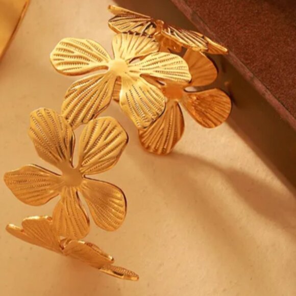 Floral Cuff Bangle Bracelet Gold Tone Titanium Steel 18K Gold Plated New - Picture 3 of 11